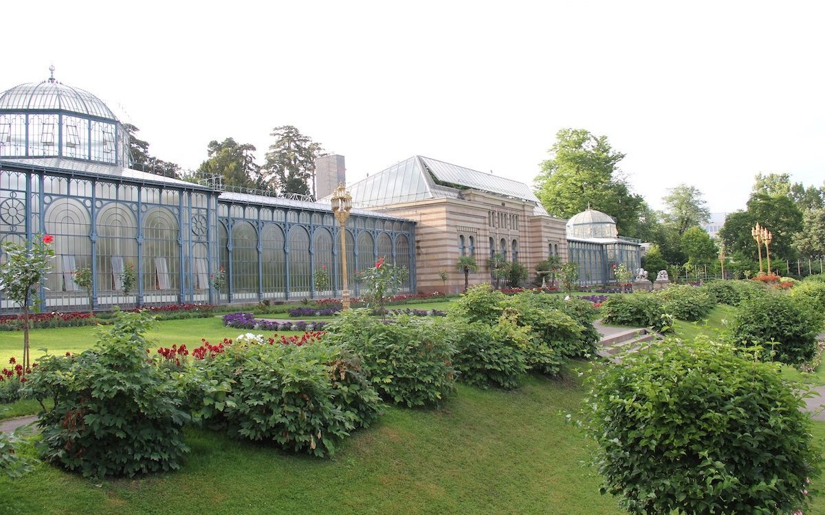 Die Wilhelma weist zahlreiche historische Gebäude auf, eine Welt voller Exotik. 