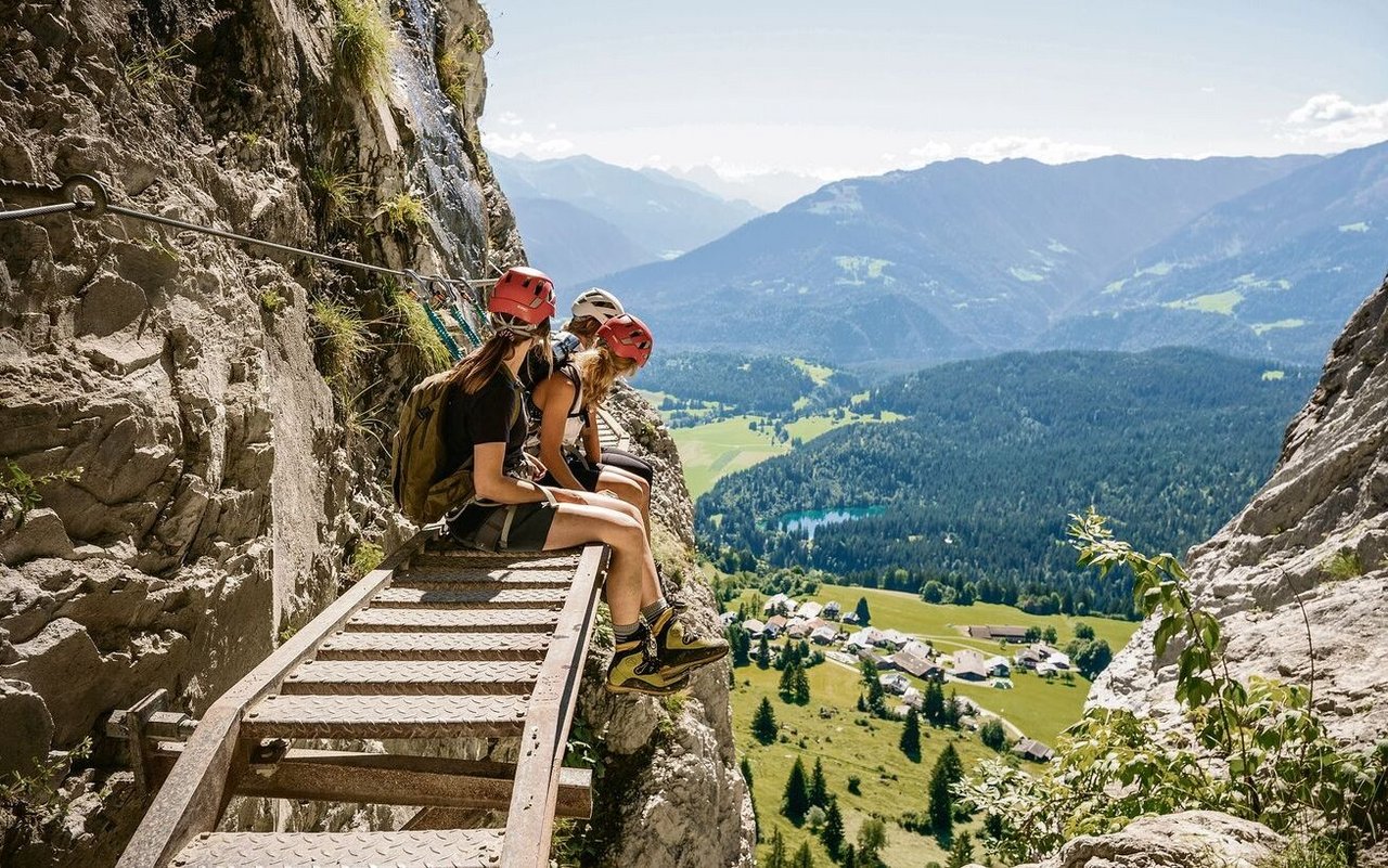 Wenn man sich auf Klettersteigen korrekt verhalte, sei das Unfallrisiko trotz Risiken gering.