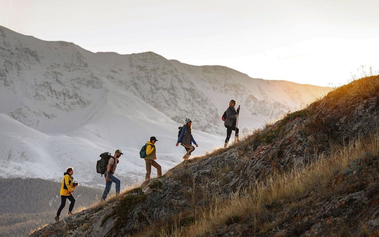Fastenwandern senkt Blutdruck und Cholesterinspiegel und stärkt das Immunsystem.