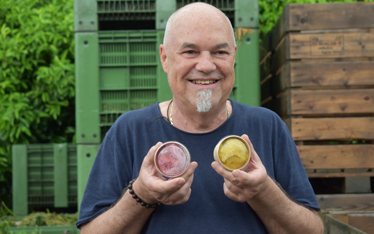 Roger Urs Bottlang stellt diverse Lebensmittel aus Hanfsamen her – darunter auch Glacé.